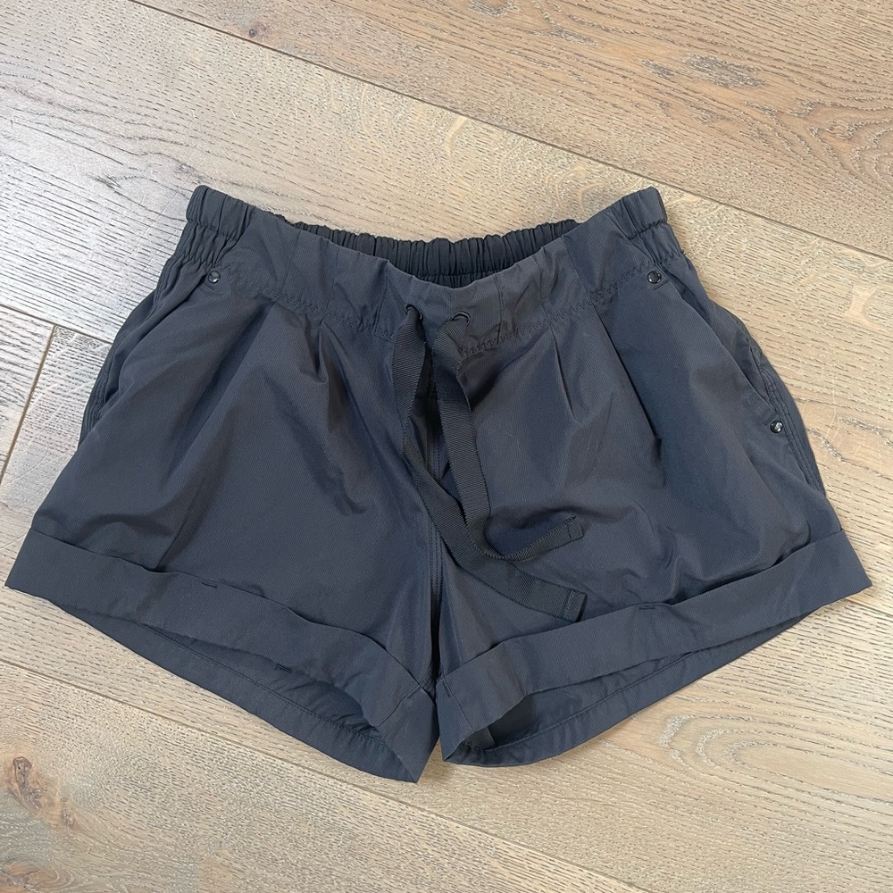 Lululemon Womens Spring Break Away Short II